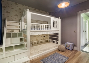 Апартаменты с видом на море рядом с транспортным узлом