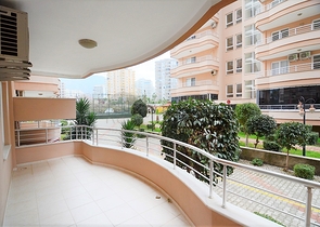 Меблированная квартира с двумя спальными комнатами