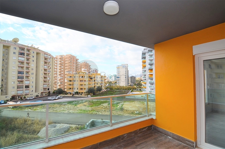 Двухкомнатная квартира с мебелью в новом комплексе Махмутлара