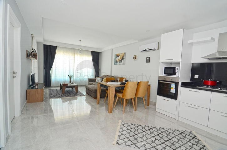 Двухкомнатная квартира с мебелью в новом комплексе Махмутлара