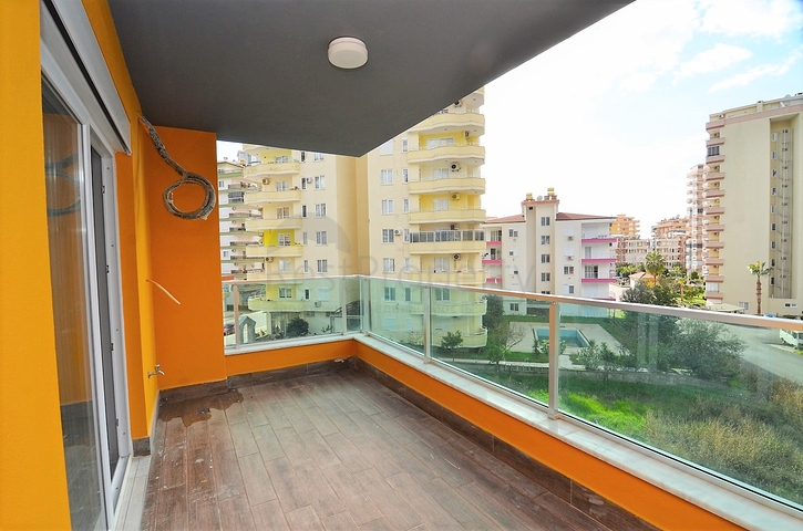 Двухкомнатная квартира с мебелью в новом комплексе Махмутлара