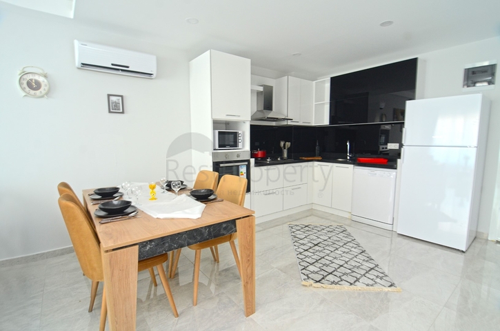 Двухкомнатная квартира с мебелью в новом комплексе Махмутлара