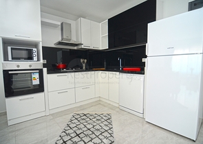 Двухкомнатная квартира с мебелью в новом комплексе Махмутлара