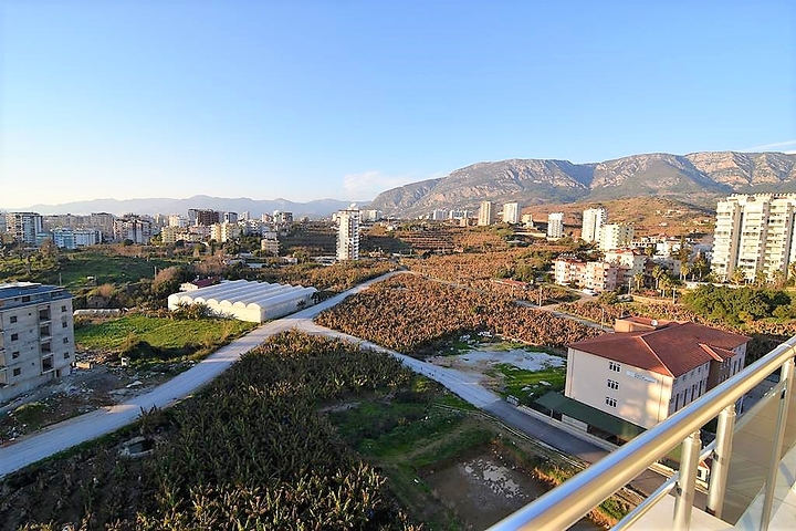 Меблированный пентхаус с видом на море в Махмутларе