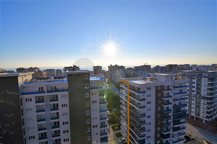 Меблированный пентхаус с видом на море в Махмутларе