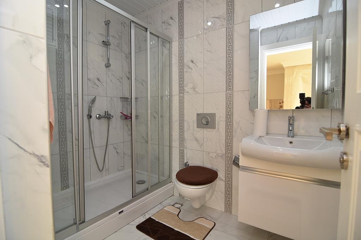 Меблированный пентхаус с видом на море в Махмутларе