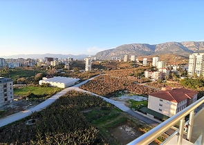 Меблированный пентхаус с видом на море в Махмутларе