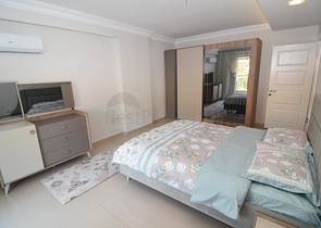 Меблированный пентхаус с видом на море в Махмутларе