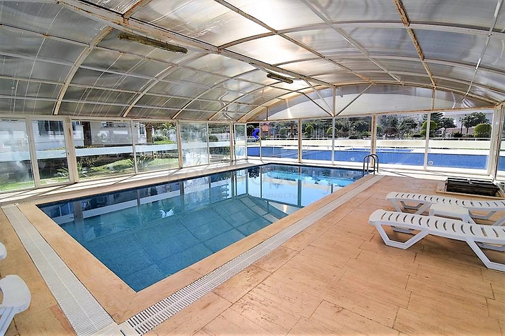 Трехкомнатная квартира в благоустроенном комплексе Махмутлара