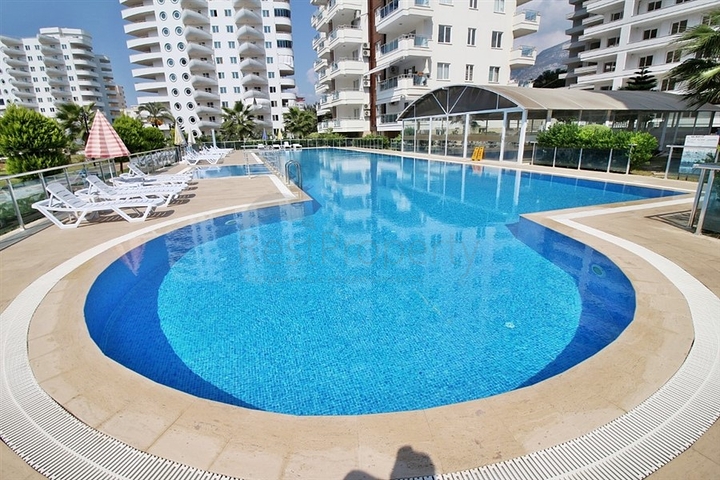 Трехкомнатная квартира в благоустроенном комплексе Махмутлара