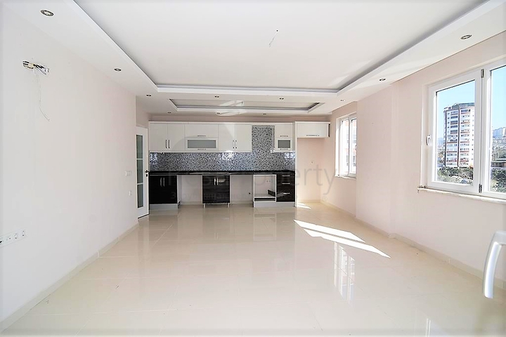 Трехкомнатная квартира в благоустроенном комплексе Махмутлара