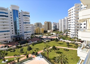 Трехкомнатная квартира в благоустроенном комплексе Махмутлара