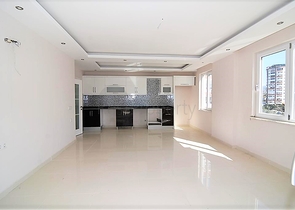 Трехкомнатная квартира в благоустроенном комплексе Махмутлара