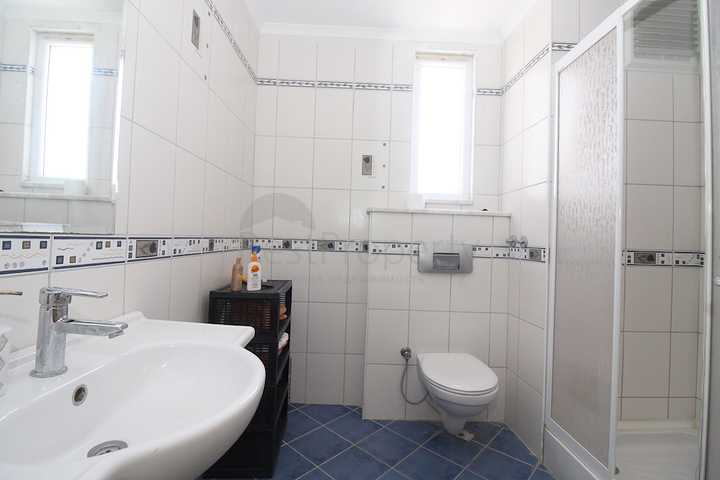 Двухэтажная вилла с мебелью в районе Каргыджак