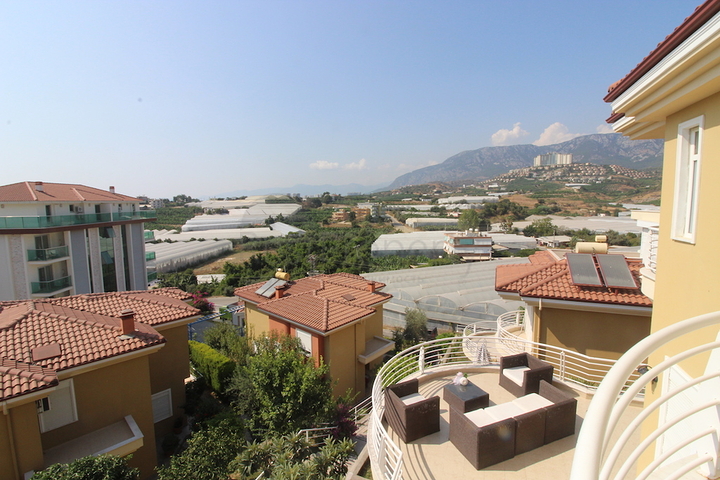 Двухэтажная вилла с мебелью в районе Каргыджак