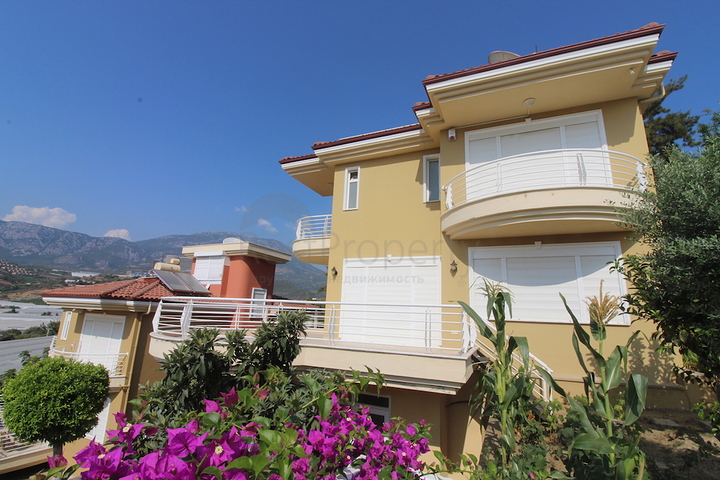 Двухэтажная вилла с мебелью в районе Каргыджак