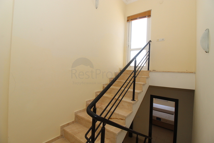 Двухэтажная вилла с мебелью в районе Каргыджак