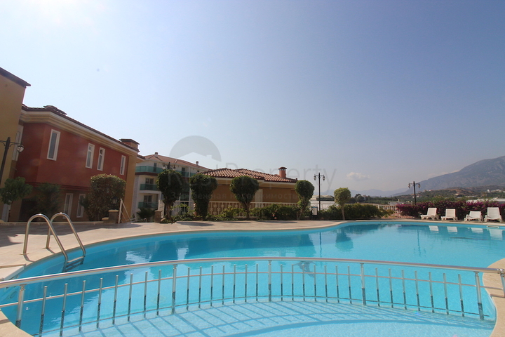 Двухэтажная вилла с мебелью в районе Каргыджак