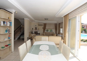 Двухэтажная вилла с мебелью в районе Каргыджак