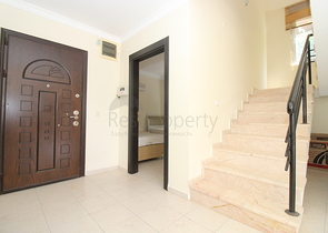 Двухэтажная вилла с мебелью в районе Каргыджак