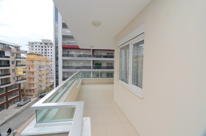 Меблированная квартира с одной спальней в Махмутларе