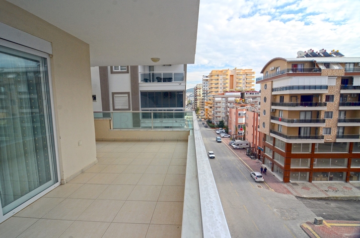 Меблированная квартира с одной спальней в Махмутларе