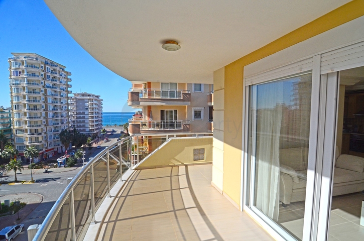 Квартира с двумя спальнями по привлекательной цене в Махмутларе