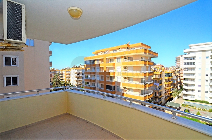 Квартира с двумя спальнями по привлекательной цене в Махмутларе