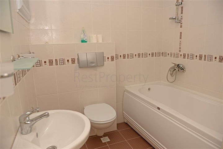 Меблированная квартира с двумя спальнями в Махмутларе