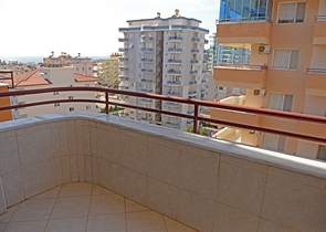 Меблированная квартира с двумя спальнями в Махмутларе