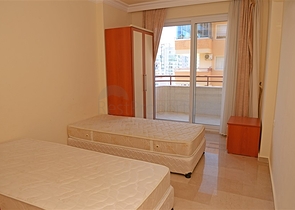 Меблированная квартира с двумя спальнями в Махмутларе