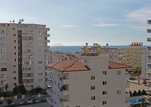 Меблированная квартира с двумя спальнями в Махмутларе