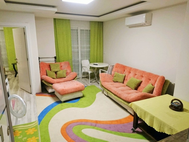 Квартира 1+1 в комплексе 800 м до моря в Коньяалты