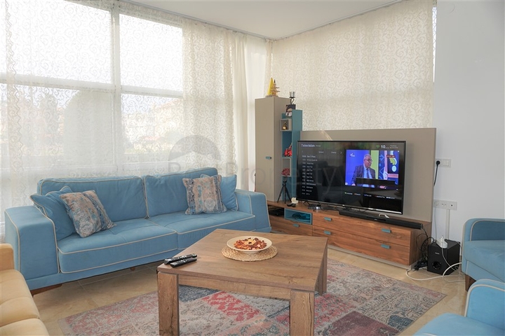 Вилла с тремя спальнями в 250 метрах от моря в Конаклы