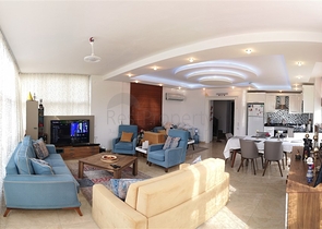 Вилла с тремя спальнями в 250 метрах от моря в Конаклы