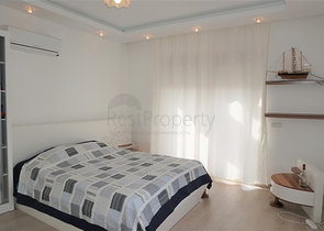 Вилла с тремя спальнями в 250 метрах от моря в Конаклы