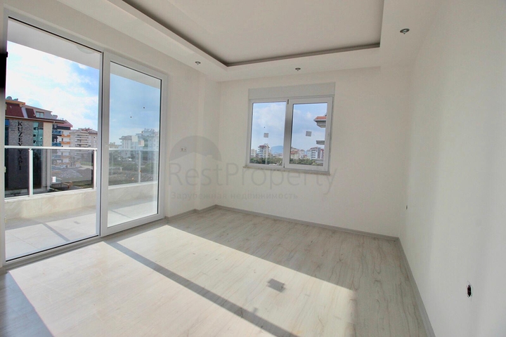 Трехкомнатная квартира с отдельной кухней в Кестеле