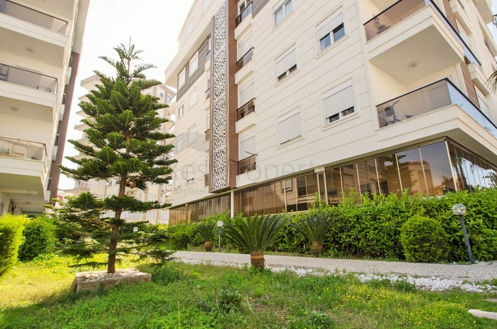 Трехкомнатная квартира в микрорайоне Хурма Коньяалты