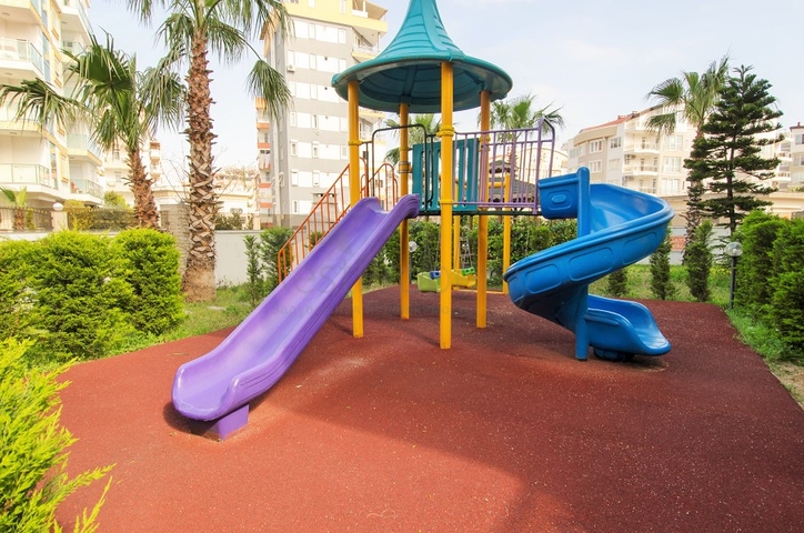 Трехкомнатная квартира в микрорайоне Хурма Коньяалты