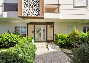 Трехкомнатная квартира в микрорайоне Хурма Коньяалты