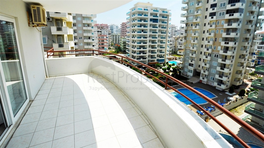 Меблированная квартира с двумя спальнями в районе Махмутлар