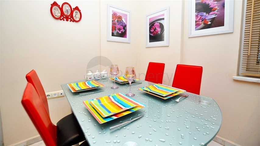 Меблированная квартира с двумя спальнями в районе Махмутлар