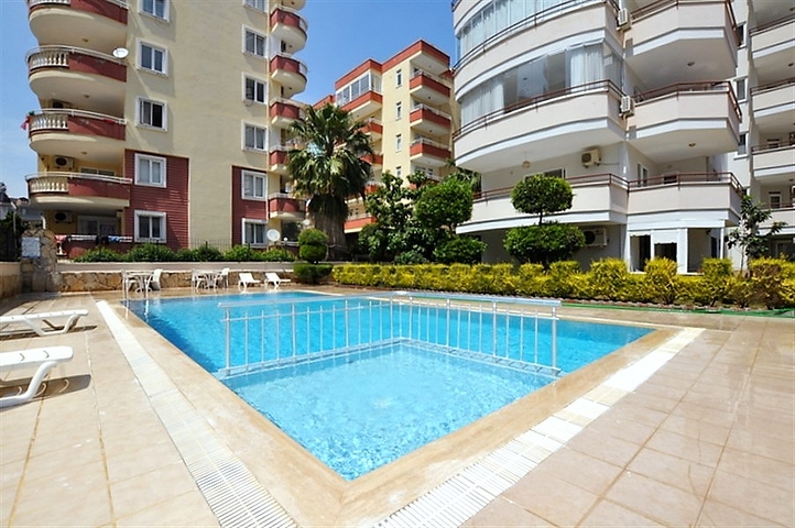 Меблированная квартира с двумя спальнями в районе Махмутлар