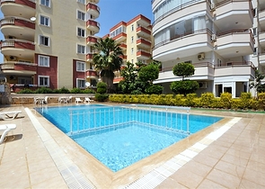 Меблированная квартира с двумя спальнями в районе Махмутлар