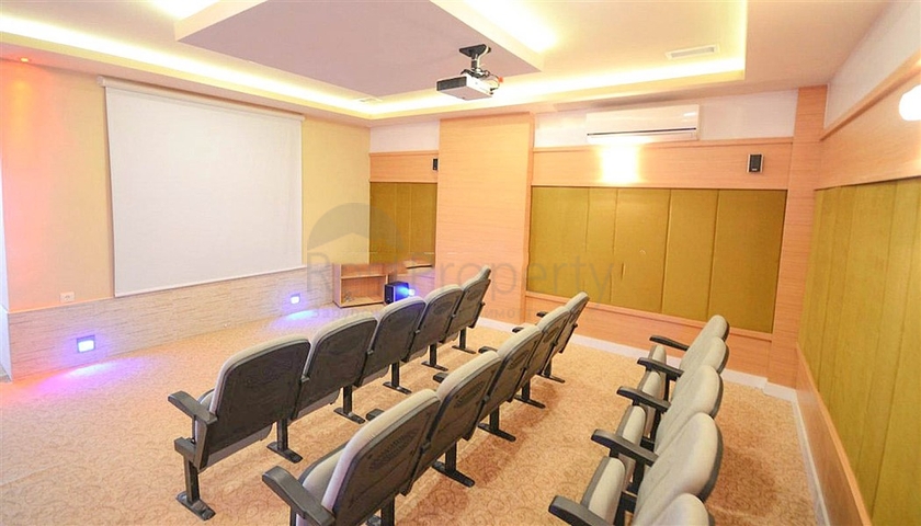 Двухкомнатная квартира в комплексе с богатой инфраструктурой в Оба