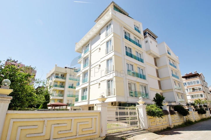 Пентхаус 2+1 в комплексе в 250 до моря в Анталии