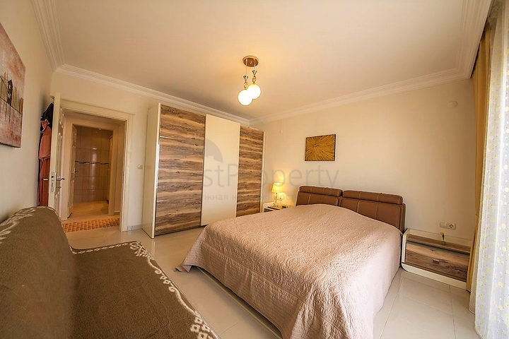 Меблированная квартира с двумя спальнями в Махмутларе