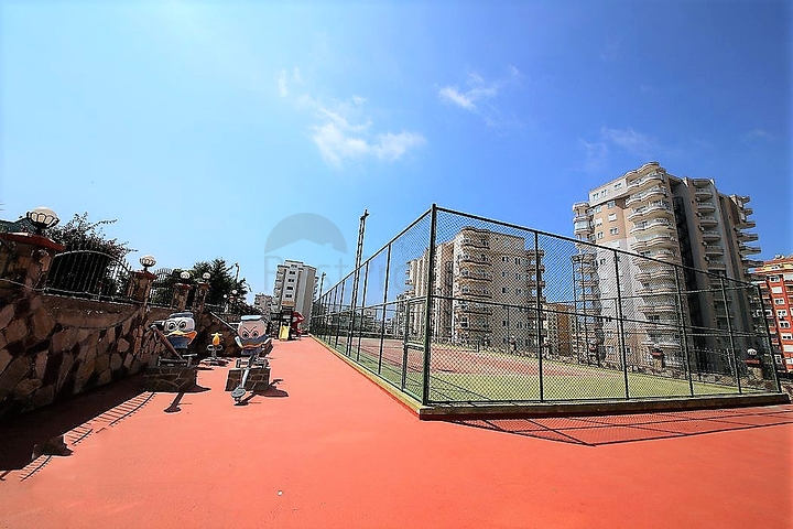 Меблированная квартира с двумя спальнями в Махмутларе