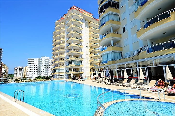 Меблированная квартира с двумя спальнями в Махмутларе