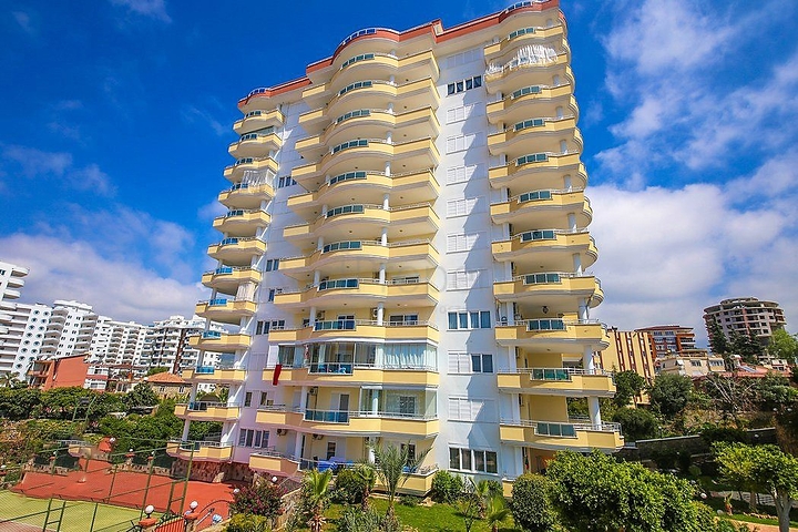 Меблированная квартира с двумя спальнями в Махмутларе